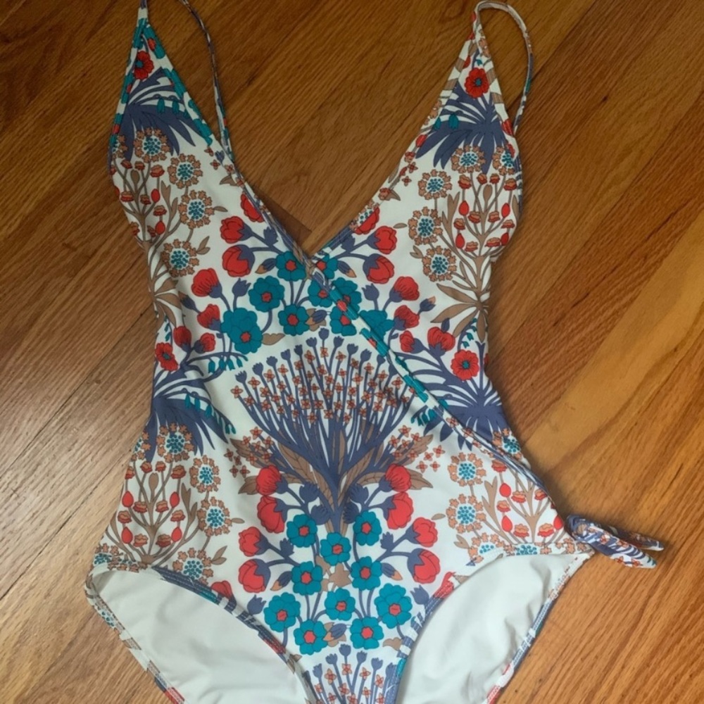 Marc by Marc jacobs one piece swim suit